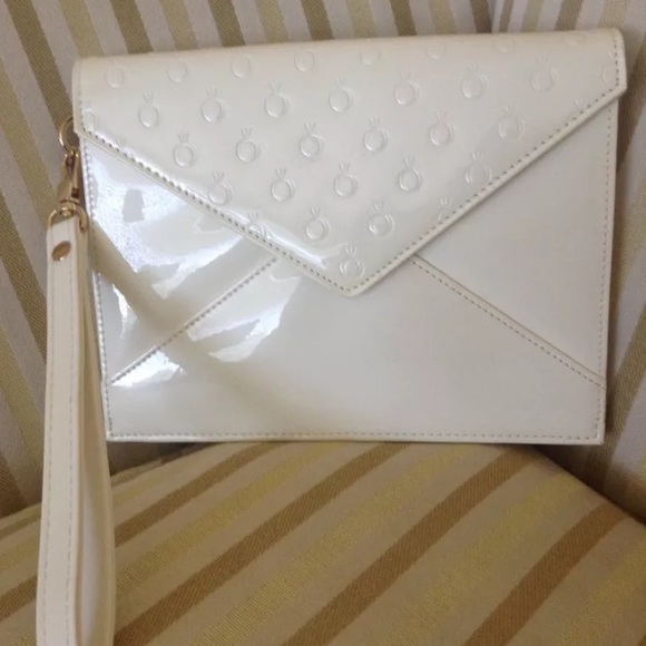NWOT Pandora Cream Clutch Wristlet Purse. - Picture 6 of 8